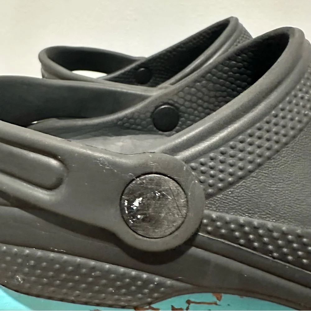 CROCS Classic Black Size J 2